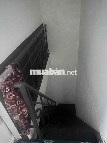 CHO THUÊ NHÀ MT 4 x 20 đúc 1 lầu 2 pn 2 wc nhà mới