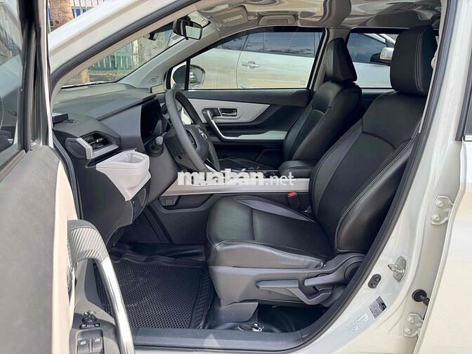 Bán Toyota Veloz Cross TOP 2023 hỗ trợ bank