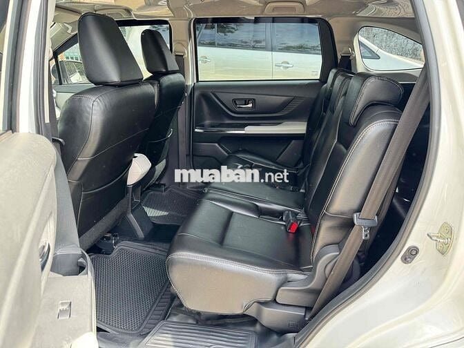 Bán Toyota Veloz Cross TOP 2023 hỗ trợ bank