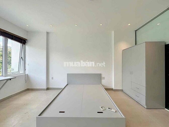 Chính chủ cho thuê Căn Hộ Ngay Tân Định Q1 Ban công - Cửa sổ