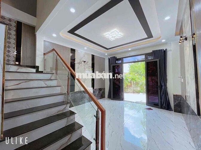 NGỘP BÁN GẤP NHÀ LẦU HẺM Ô TÔ LONG PHƯỚC