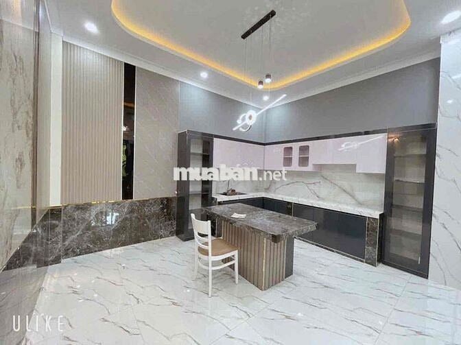 NGỘP BÁN GẤP NHÀ LẦU HẺM Ô TÔ LONG PHƯỚC