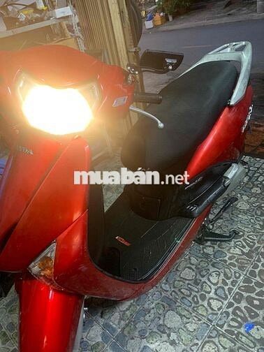 Honda Lead 110 FI màu Đỏ