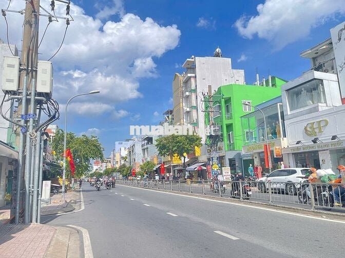 Mặt Tiền Bà Hom - Gần Chợ Phú Lâm.