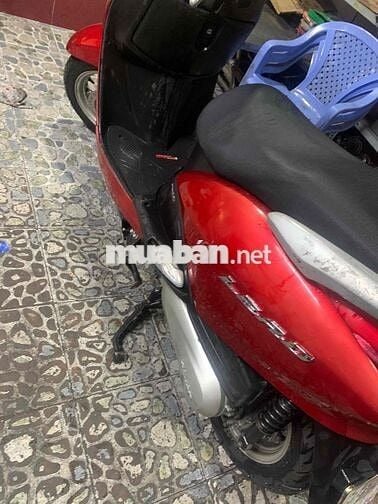 Honda Lead 110 FI màu Đỏ