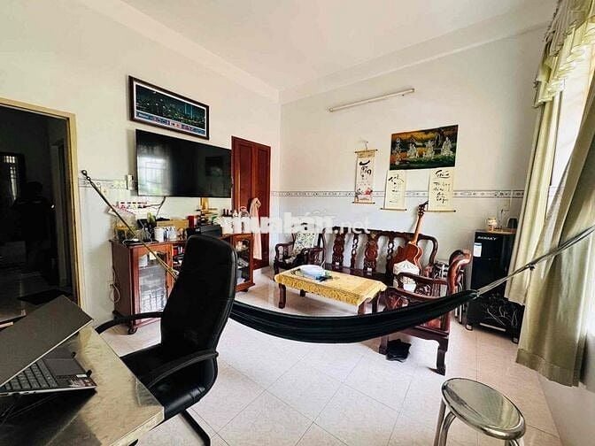 BÁN NHÀ MT CAO LỖ ĐỐI DIỆN ĐH CÔNG NGHỆ SG