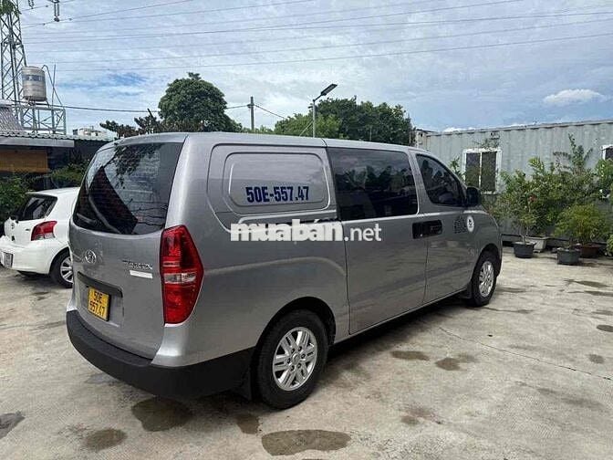 Hyundai Starex 2016 Bạc Sàn Dầu