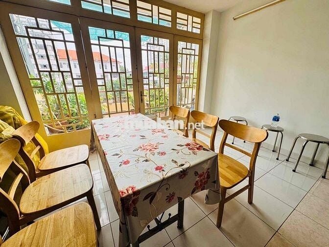BÁN NHÀ MT CAO LỖ ĐỐI DIỆN ĐH CÔNG NGHỆ SG