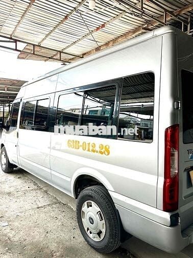 Ford Transit 16 chỗ Bạc Việt Nam