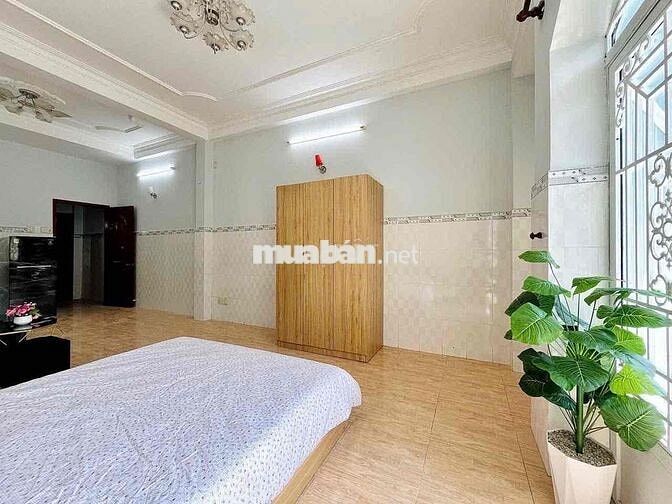 Cần sang Phòng Dịch vụ Mặt tiền đường số 3 Q6
