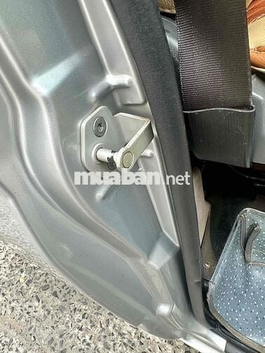 Ford Transit 16 chỗ Bạc Việt Nam