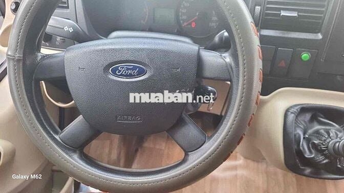 Ford Transit 16 chỗ Bạc Việt Nam