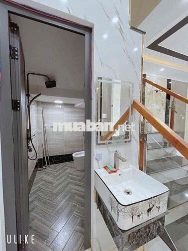 NGỘP BÁN GẤP NHÀ LẦU HẺM Ô TÔ LONG PHƯỚC