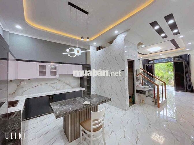 NGỘP BÁN GẤP NHÀ LẦU HẺM Ô TÔ LONG PHƯỚC