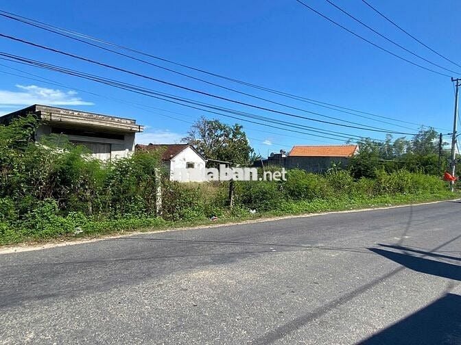 Cần bán lô đất góc 2 mặt tiền đường Nguyễn Huệ cách Vịnh Vân Phong 1km