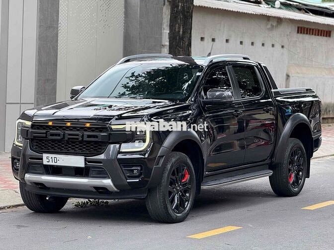 Ford Ranger Wildtrak 2023 2 cầu Đen BSTP