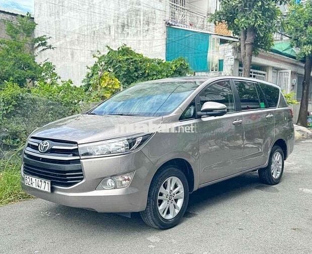 Toyota Innova 2.0G 2019 Số tự động Nâu vàng