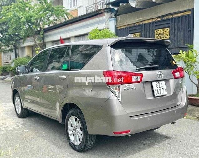 Toyota Innova 2.0G 2019 Số tự động Nâu vàng