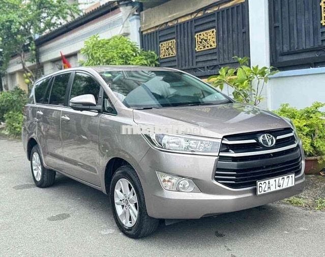 Toyota Innova 2.0G 2019 Số tự động Nâu vàng