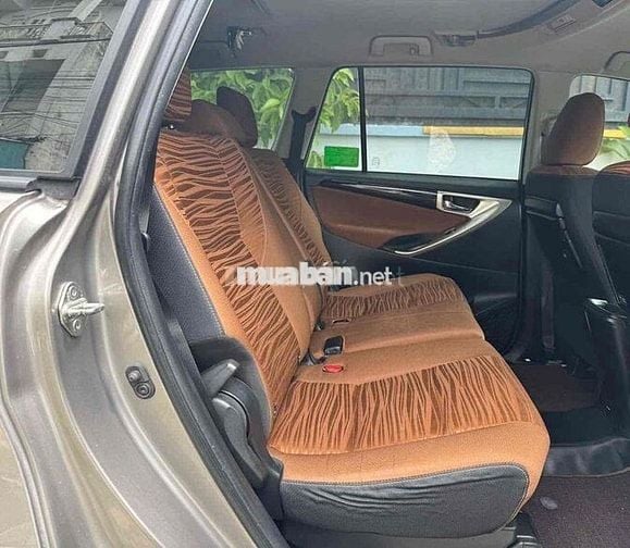 Toyota Innova 2.0G 2019 Số tự động Nâu vàng
