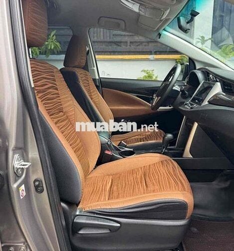 Toyota Innova 2.0G 2019 Số tự động Nâu vàng