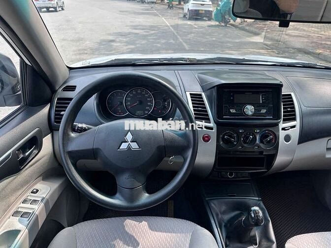 Mitsubishi Pajero Sport 2016 Dầu Số sàn Trắng