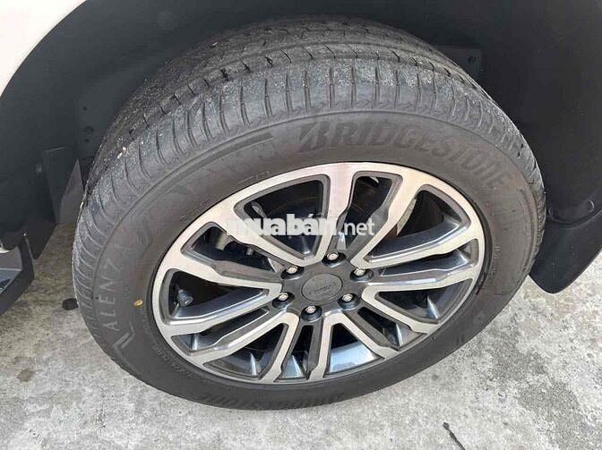 Ford Everest 2022 Trắng 35.000 km Thái Lan