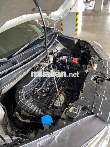 Suzuki XL7 2022 Trắng 1.5L 7 chỗ