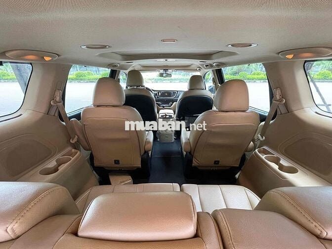 Kia Sedona 2018 Full kịch Đen 13 vạn km