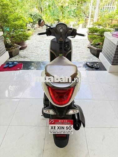 Janus 2022 Trắng Khóa thông minh