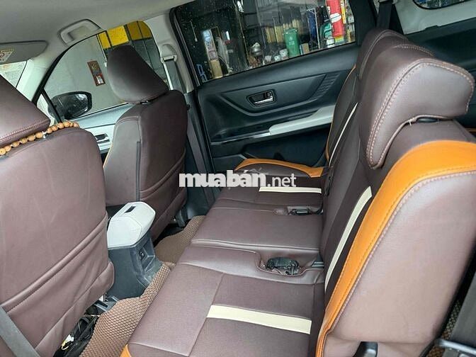 Toyota Veloz Cross 7 chỗ Xám 176.742 km