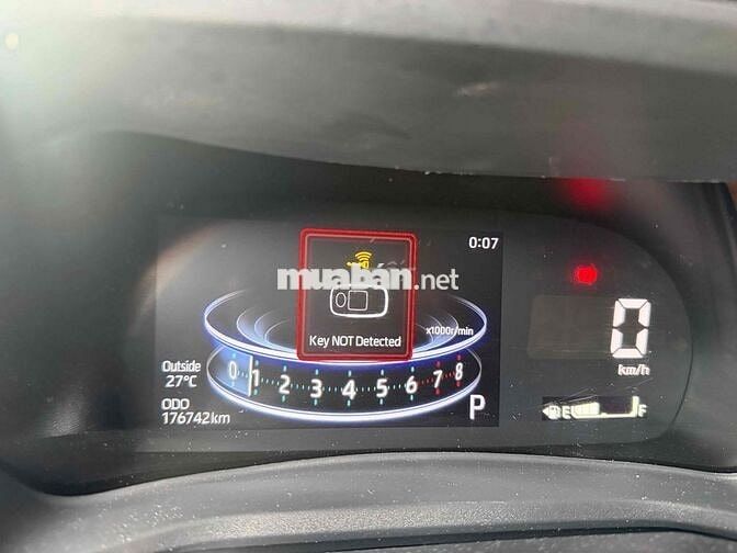 Toyota Veloz Cross 7 chỗ Xám 176.742 km