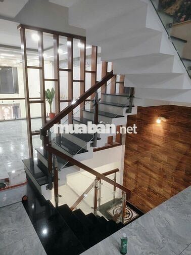 Cho thuê nhà nguyên căn hẻm 93 nguyễn thị tú