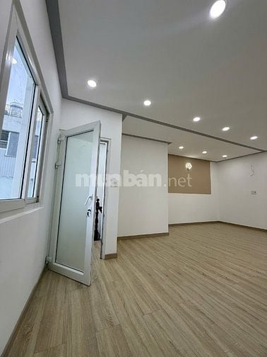 Phường Chánh Hưng Quận 8, gần cầu Phạm Hùng sát Q5, DT 42m2 3 tầng 3PN