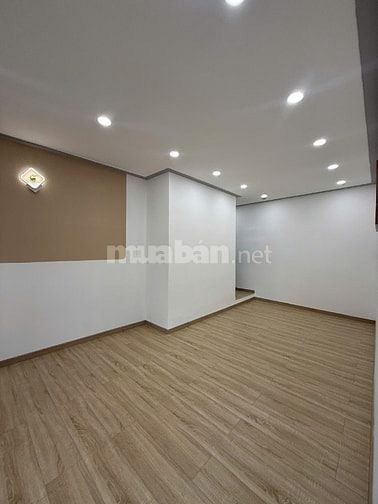 Phường Chánh Hưng Quận 8, gần cầu Phạm Hùng sát Q5, DT 42m2 3 tầng 3PN