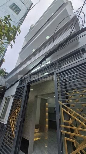 Phường Chánh Hưng Quận 8, gần cầu Phạm Hùng sát Q5, DT 42m2 3 tầng 3PN