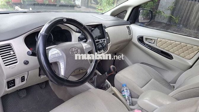 Toyota Innova 2015 gia đình