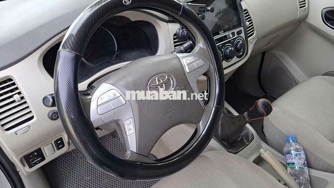 Toyota Innova 2015 gia đình