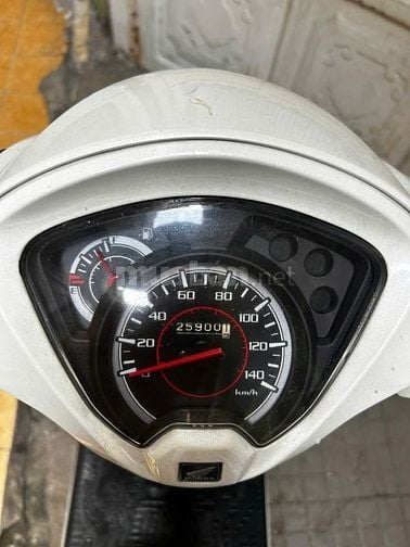Bán xe Vision 2016 trắng nữ chạy Bstp 16.7tr chính chủ