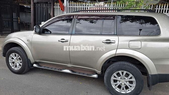 Mitsubishi Pajero Sport 2015 Dầu Vàng cát