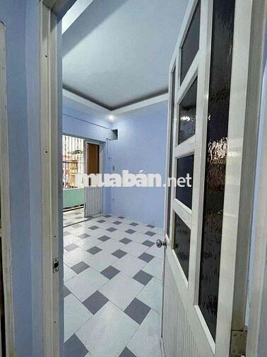 2PN - 1 PHÒNG KHÁCH - CC CŨ Q11 - LẦU 2 - BANCOL THOÁNG MÁT
