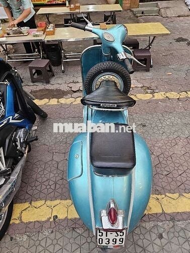 Piaggio Vespa cổ Xanh