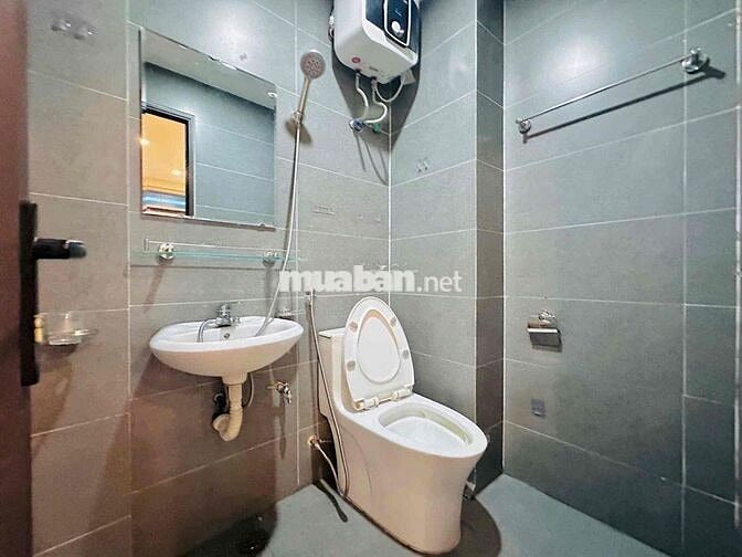 pass phòng gấp hỗ trợ 500k tiền phòng tháng đầu