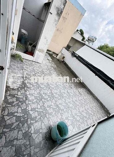 Cho thuê nhà HXH gần ĐH Ngân Hàng, DTSD 200m2,đs 5, p.Linh Trung 10tr