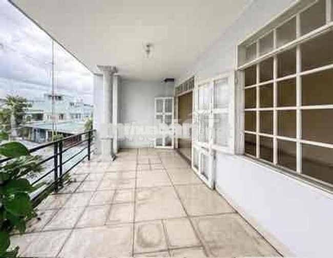 Cho thuê nhà HXH gần ĐH Ngân Hàng, DTSD 200m2,đs 5, p.Linh Trung 10tr