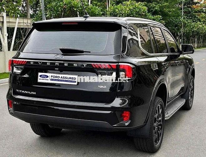 Ford Everest Titanium 4x2 2024 26.000 Km Đen