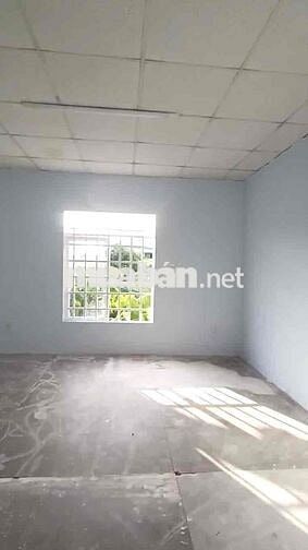 nhà nguyên căn 2 pn gần chung cư Đạt Gia