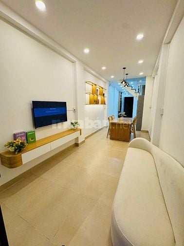 NHÀ MỚI - 2MT HẺM XE HƠI BA THÁNG HAI - 40M2 - FULL NỘI THẤT - KHU VIP