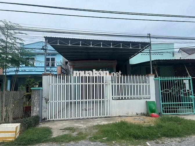 Cho thuê nhà nguyên căn gần trại kép cô Linh ngã từ bưu điện Cam Ranh