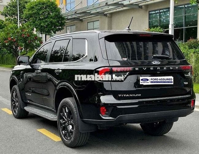 Ford Everest Titanium 4x2 2024 26.000 Km Đen